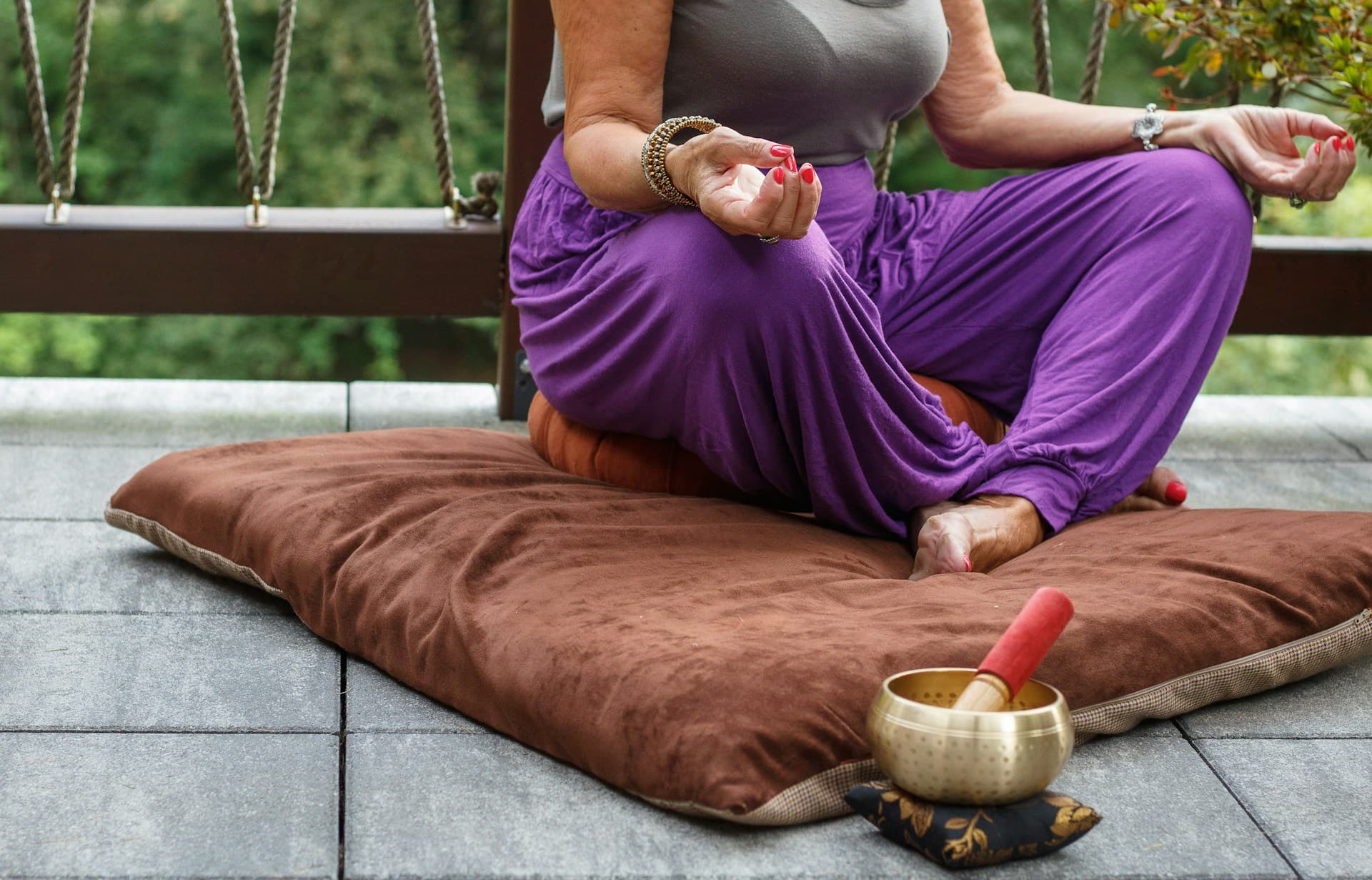 Breathwork practice with Tibetan singing bowl